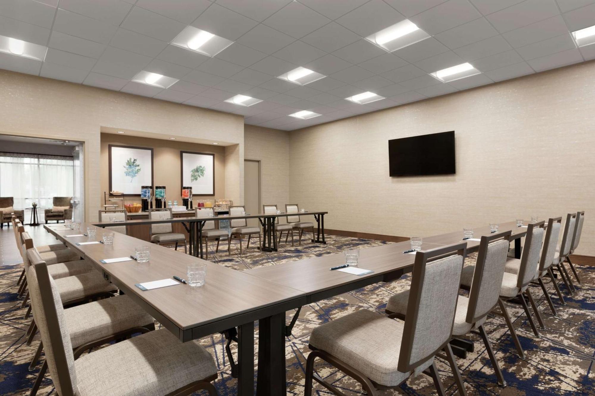 Hotel Homewood By Hilton Crossgates Mall Albany